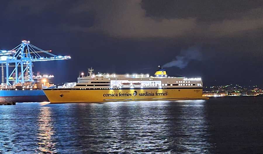 Veerboot naar Corsica