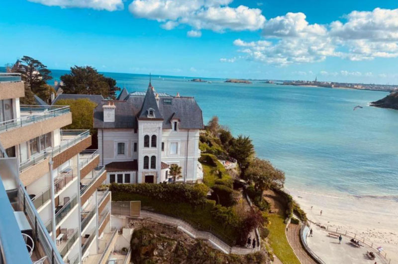 Le Crystal Dinard direct aan het strand van L'Écluse