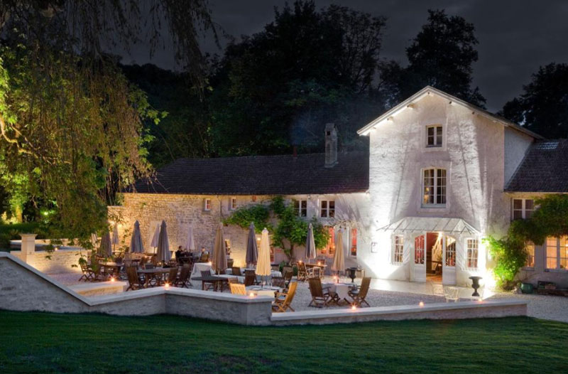 Karaktervol hotel Logis La Source Bleue in een oude watermolen