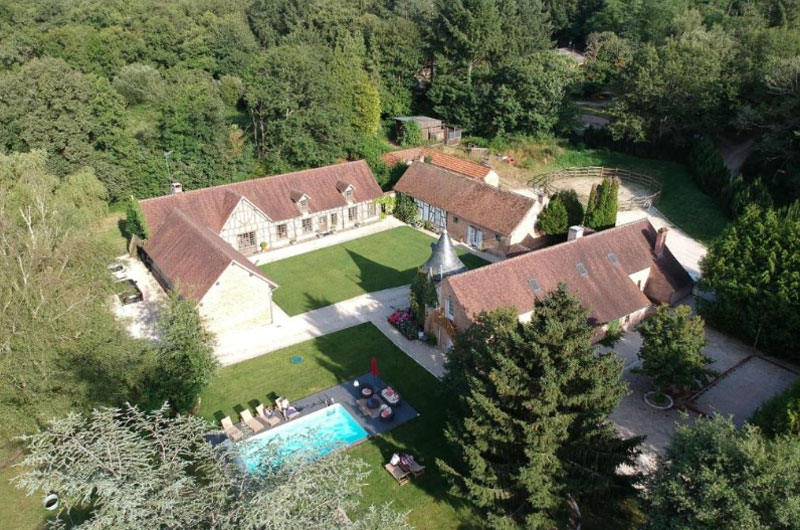 Le Pigeonnier de la Farge in de Sologne met tuin en zwembad
