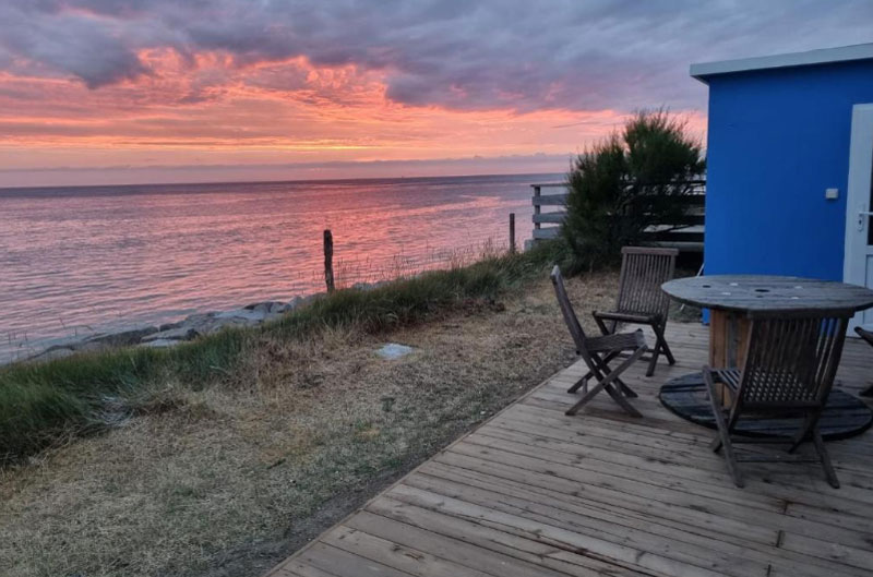 Petite Maison avec Jardin en Vue sur Mer in Regnéville-sur-Mer