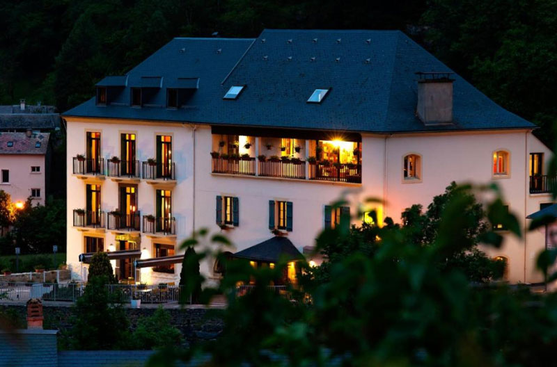 Logis Hotel La Brèche de Roland in Gèdre tussen de bergen